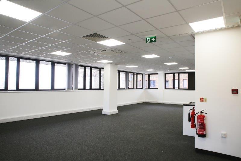 1 Crown St, Ipswich to rent - Interior Photo - Image 3 of 5