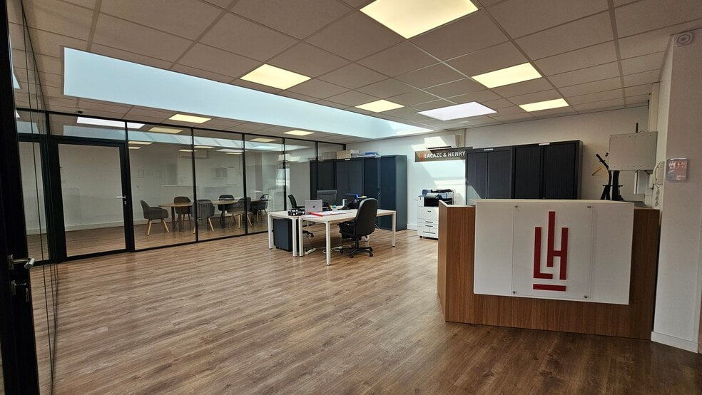 Avenue Georges Clémenceau, Bry-sur-Marne to rent - Building Photo - Image 3 of 15