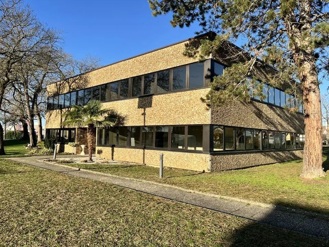 Location Bureaux 128 m²