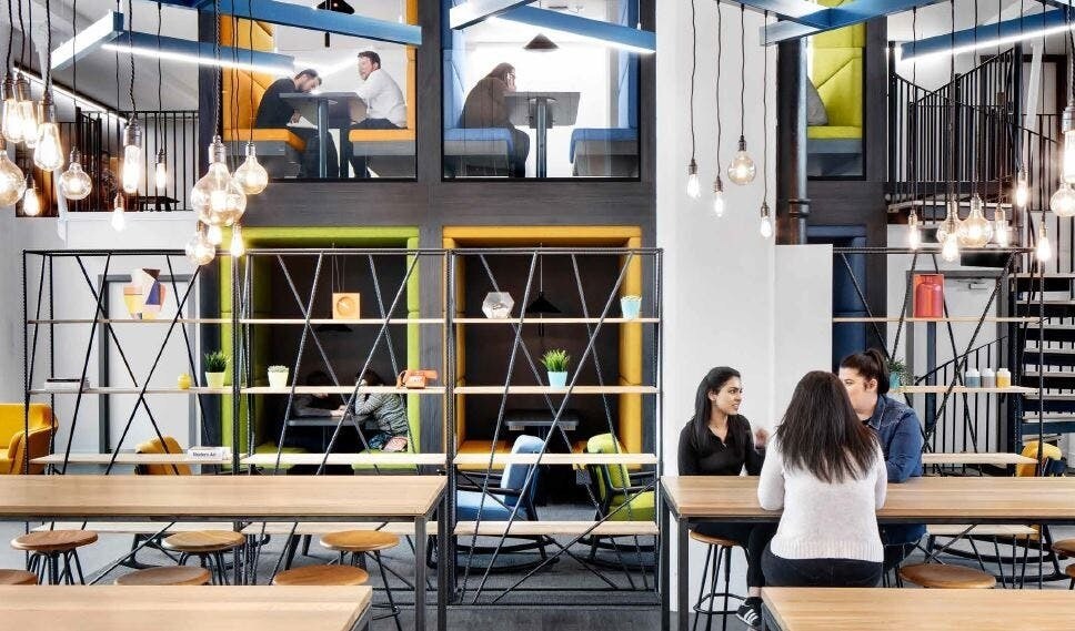 Edward Ct, Altrincham to rent Interior Photo- Image 1 of 15