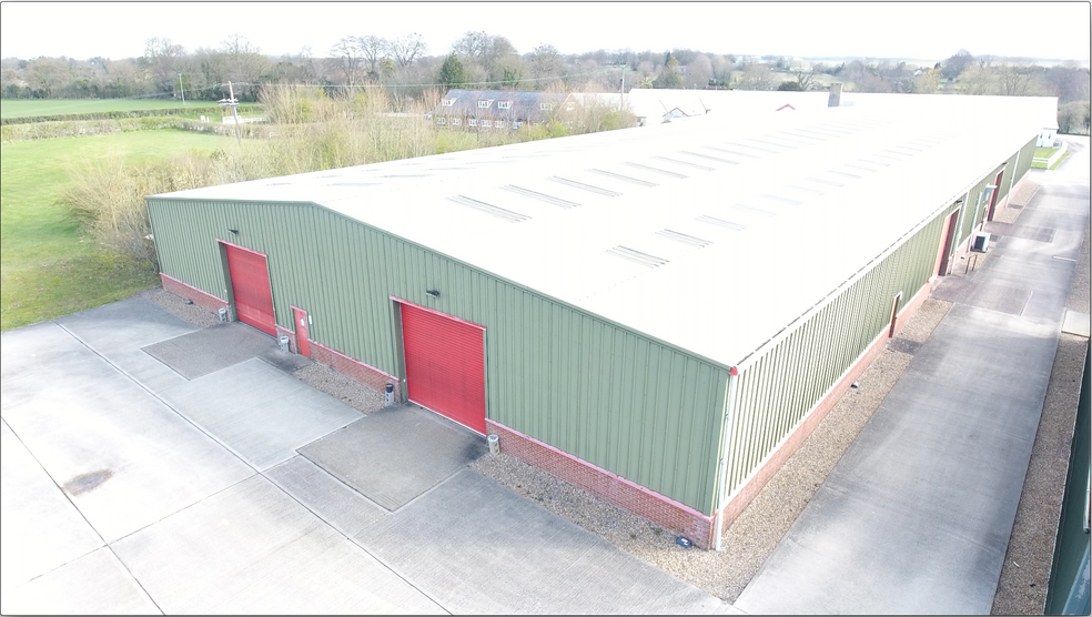 Middle Wallop, Middle Wallop to rent - Building Photo - Image 2 of 15
