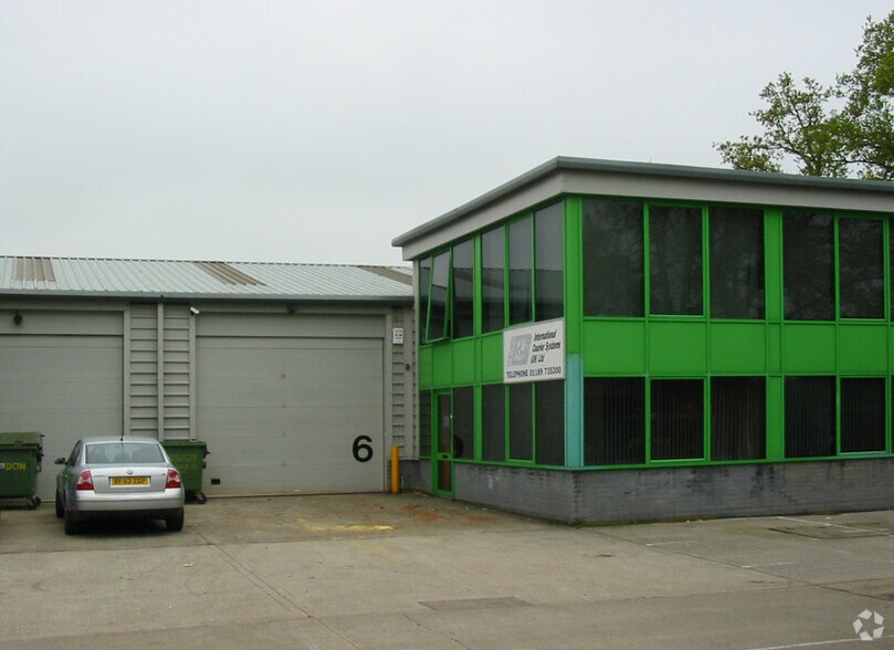 Marino Way, Wokingham for sale - Primary Photo - Image 1 of 1