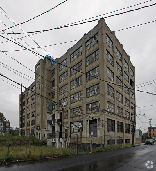 125 Monitor St, Jersey City, NJ for sale - Primary Photo - Image 1 of 1