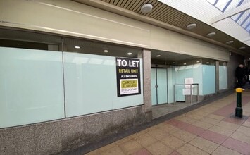 Windsor Ct, Morley to rent Building Photo- Image 2 of 3