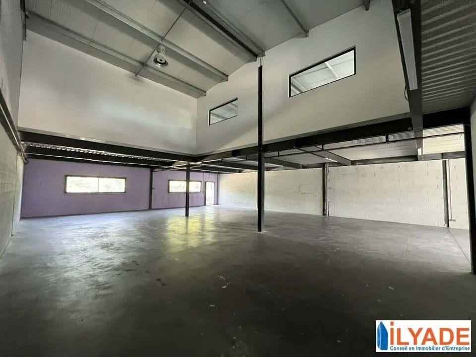 Location Local d'activités 203 m² à 453 m² - Photo 1