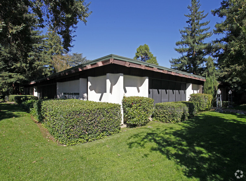 720 Howe Ave, Sacramento, CA for sale - Primary Photo - Image 1 of 1