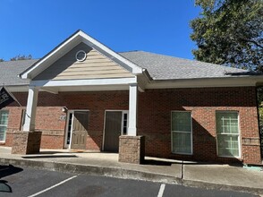 200 Eagles Nest Dr, Canton, GA for rent Building Photo- Image 1 of 12