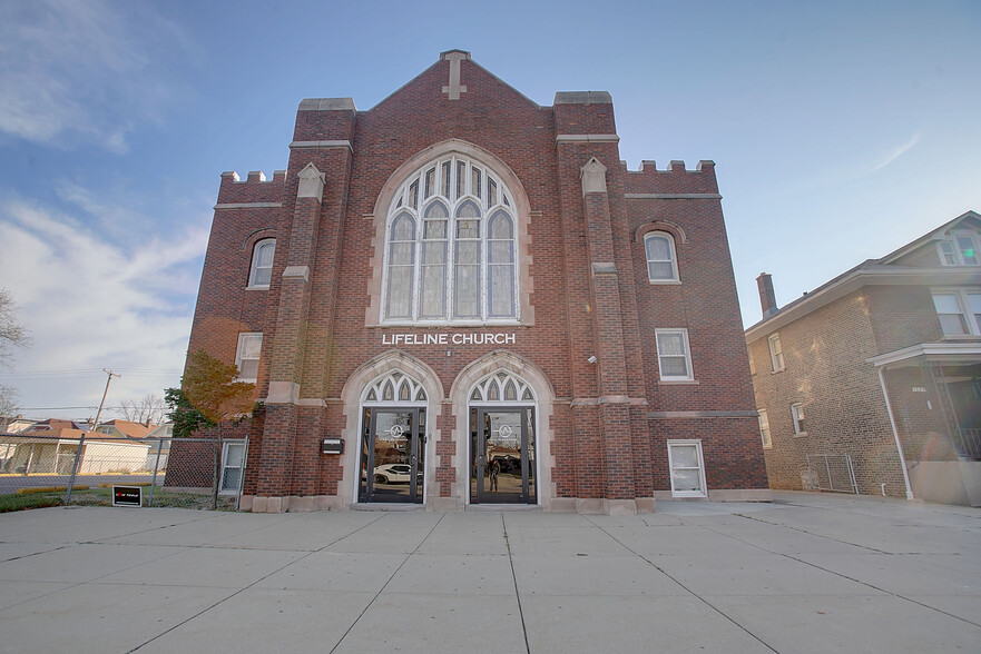 1321-1323 S Austin Blvd, Cicero, IL for sale - Building Photo - Image 1 of 74