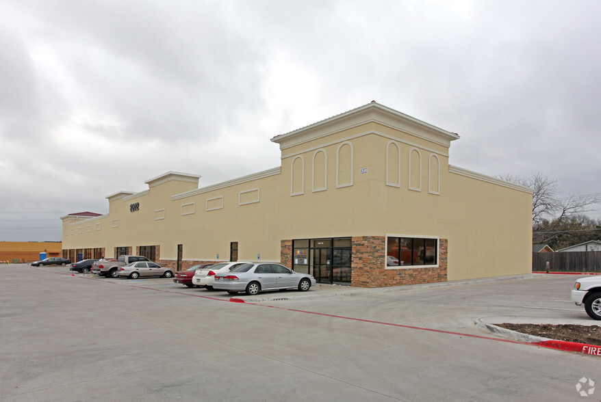 8202 Spring Valley Rd, Dallas, TX for rent - Building Photo - Image 1 of 6