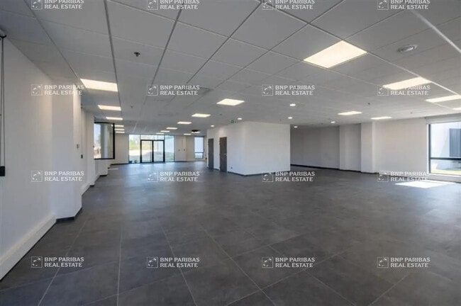 Location Entrepôt logistique 5 845 m²