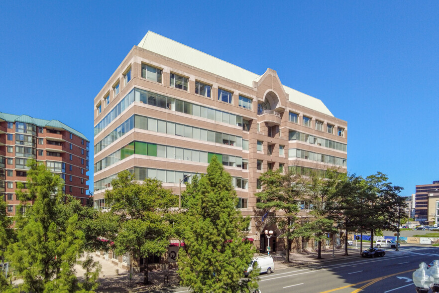 4001 N Fairfax Dr, Arlington, VA for rent - Building Photo - Image 1 of 7