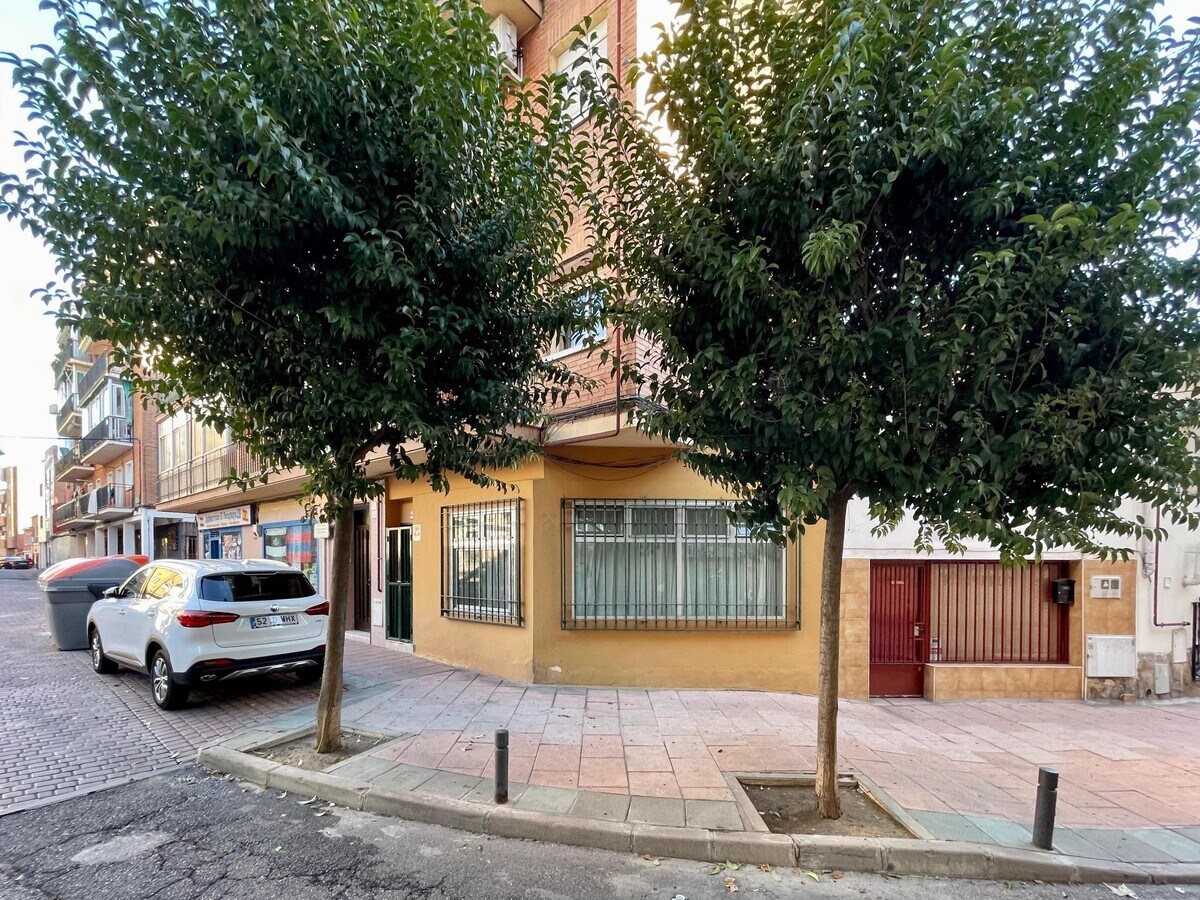 Alcobendas, MAD 28100 - Unit 1 -  - Interior Photo - Image 2 of 4