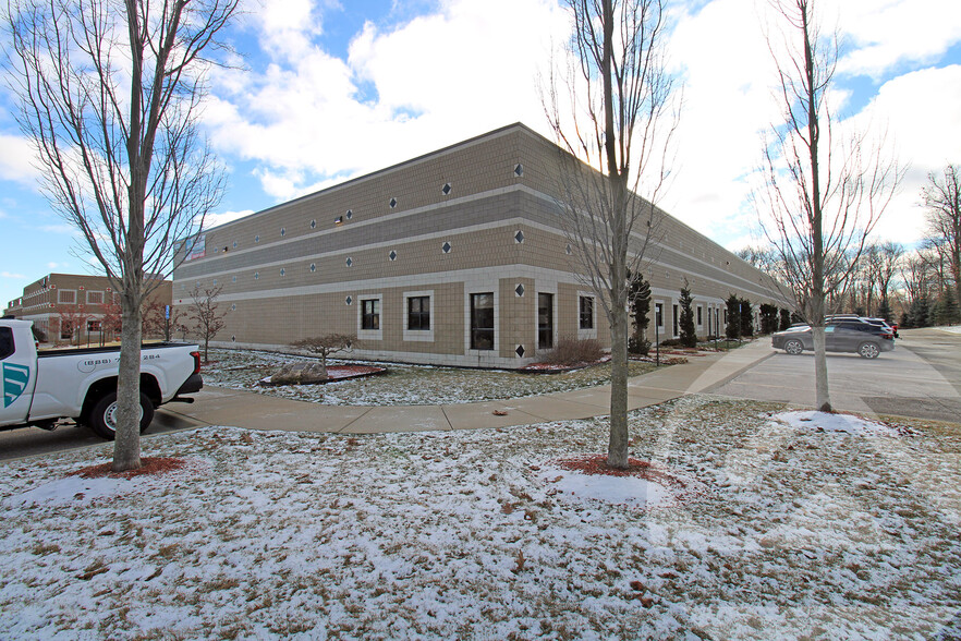 47815 West Rd, Wixom, MI for rent - Building Photo - Image 1 of 1