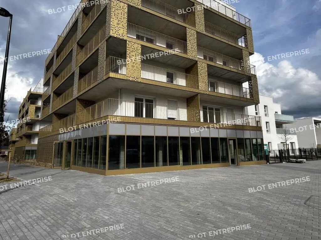 Vente Commerce 141 m² - Photo 1