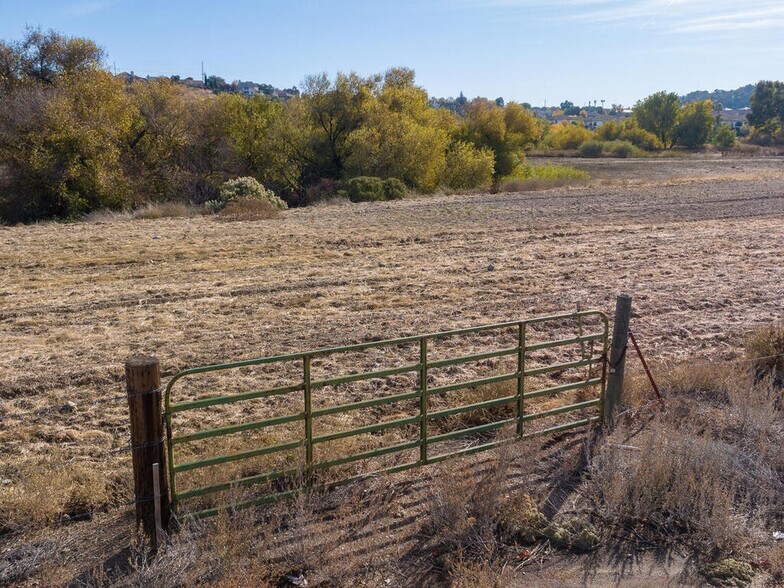 690 Paso Robles st, Paso Robles, CA for sale - Primary Photo - Image 1 of 1