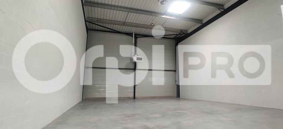 Office in Savigny Le Temple to rent - Interior Photo - Image 2 of 6