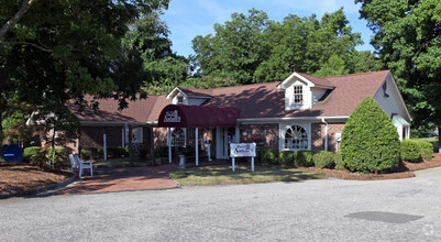 542 N Main St, Fuquay Varina, NC for sale Primary Photo- Image 1 of 1