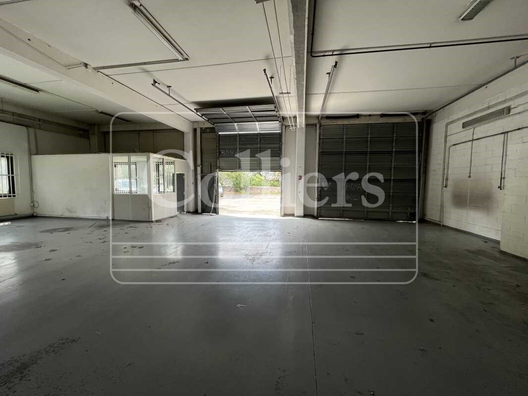 Light Industrial in Marseille to rent Interior Photo- Image 1 of 14