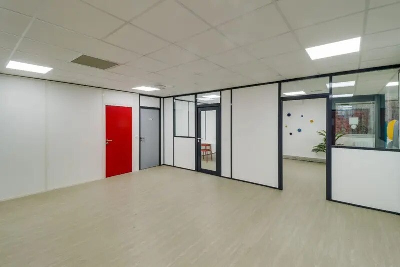 Office in Villiers-sur-Marne to rent - Building Photo - Image 3 of 4