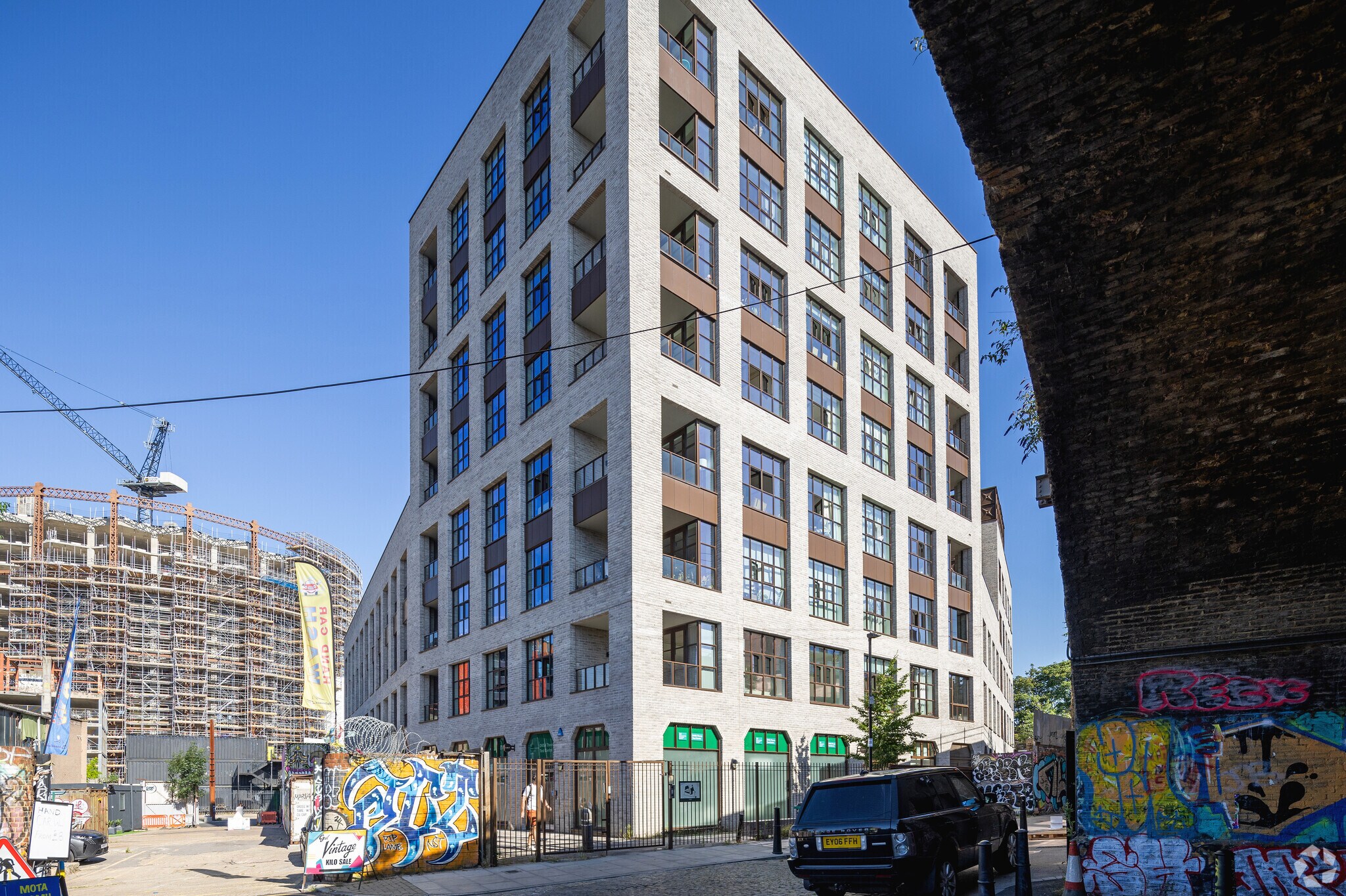 1-4 Corbridge Cres, London for sale Primary Photo- Image 1 of 1