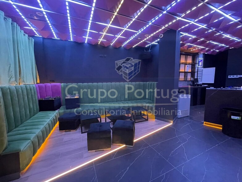 Retail in Madrid, Madrid to rent - Primary Photo - Image 1 of 3