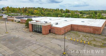 VACANT BIG BOX/REDEVELOPMENT OPPORTUNITY - Commercial Property