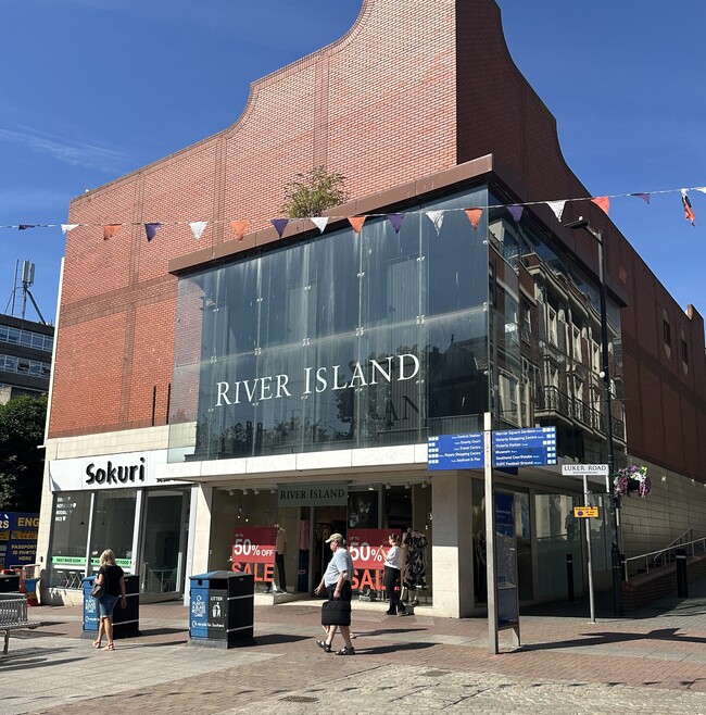 More details for 117 High St, Southend On Sea - Retail to Rent