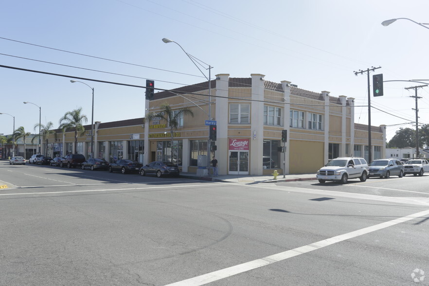 1101-1125 S La Brea Ave, Inglewood, CA for rent - Primary Photo - Image 1 of 16