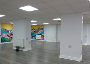 Ray Mead Rd, Maidenhead to rent Interior Photo- Image 2 of 2