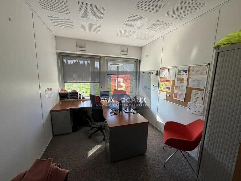 Office in Avignon to rent - Interior Photo - Image 2 of 12