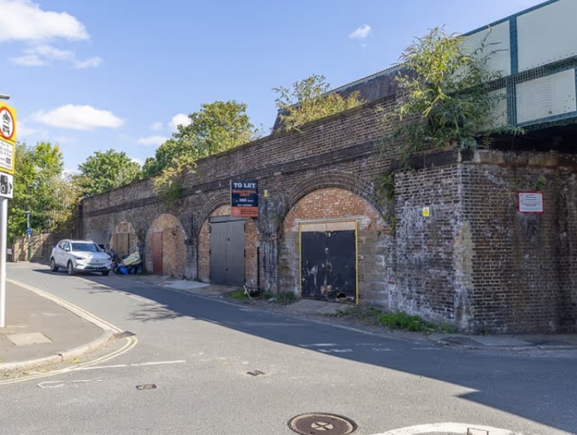 More details for 2-4 Colne Rd, Twickenham - Retail to Rent