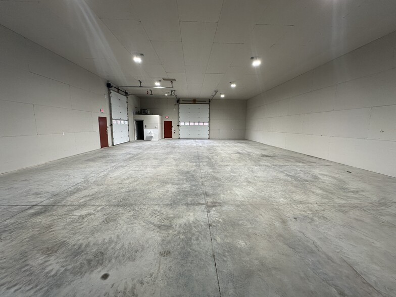 9775 Industrial Dr, Horace, ND for rent - Interior Photo - Image 3 of 6