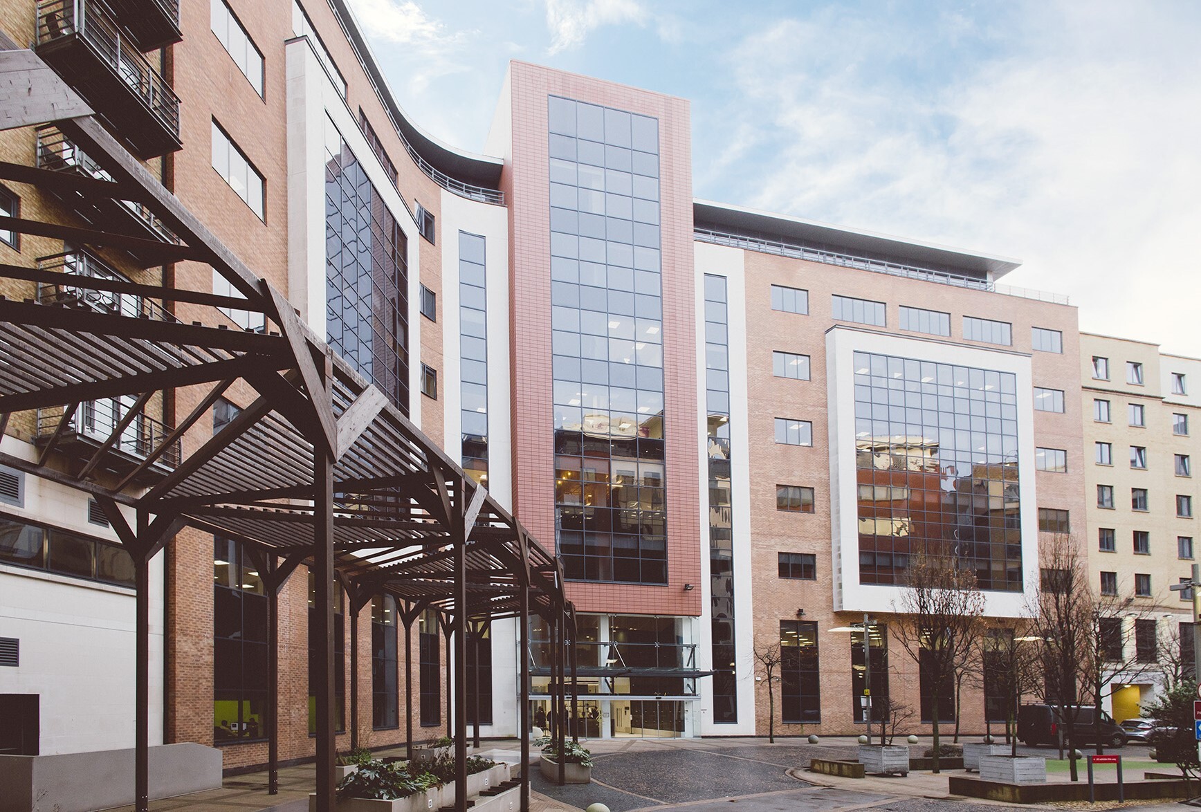 2 St James Gate, Newcastle Upon Tyne to rent Building Photo- Image 1 of 27