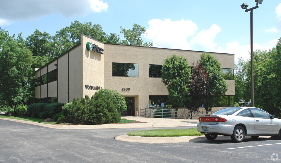 2900 NE Brooktree Ln, Gladstone, MO for sale - Building Photo - Image 1 of 3