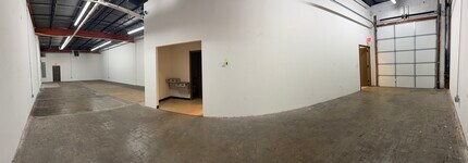 11820 Parklawn Dr, Rockville, MD to rent Interior Photo- Image 2 of 3