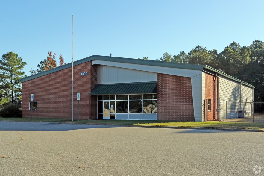 1309 S Wesleyan Blvd, Rocky Mount, NC for sale - Primary Photo - Image 1 of 1