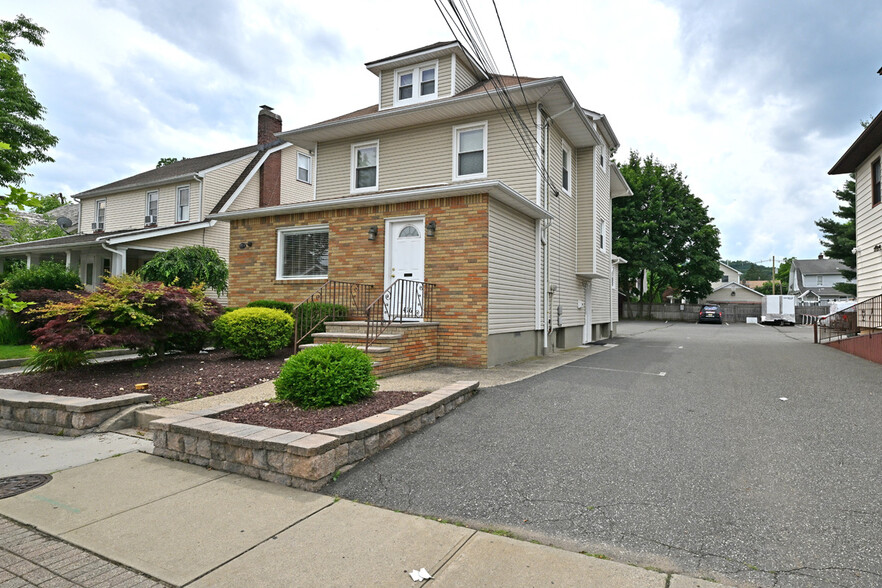 416 Lafayette Ave, Hawthorne, NJ for sale - Building Photo - Image 1 of 1