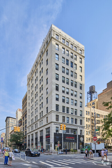 113 University Pl, New York, NY for rent - Building Photo - Image 3 of 6