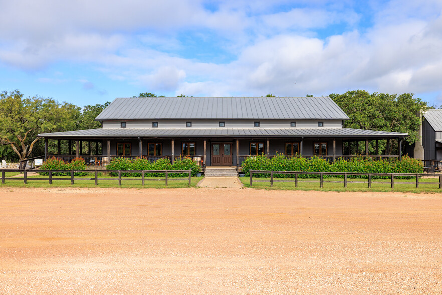 662 Woodrose Ln, Stonewall, TX for sale - Primary Photo - Image 1 of 39