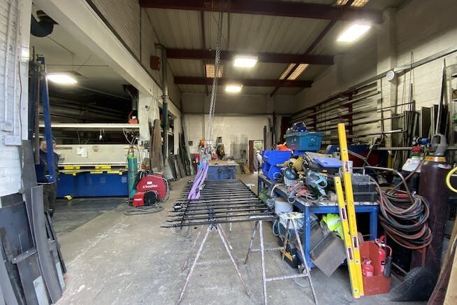 23 Yorkshire Rd, London to rent Interior Photo- Image 1 of 3