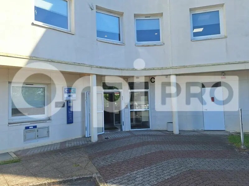 Location Bureaux 125 m² - Photo 1