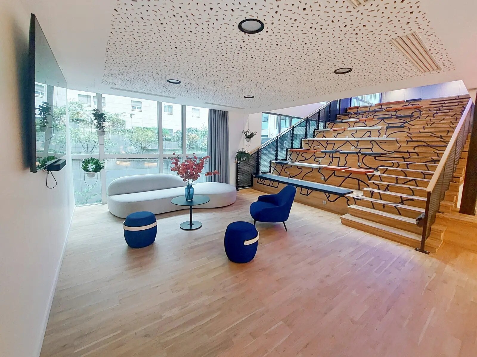 25 Boulevard Romain Rolland, Montrouge to rent Lobby- Image 1 of 33