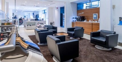 102-104 Stewarts Rd, London to rent Interior Photo- Image 2 of 5