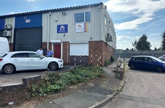 Jenton Rd, Leamington Spa to rent Building Photo- Image 1 of 4