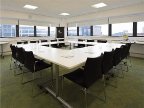 403-445 Midsummer Blvd, Milton Keynes to rent Interior Photo- Image 2 of 5