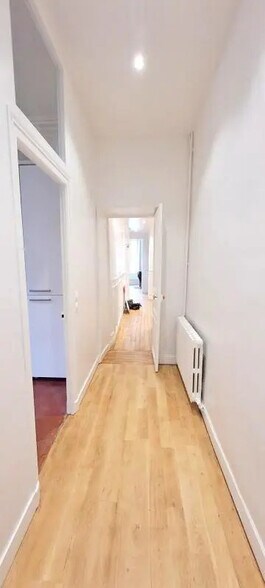 Office in Versailles to rent - Interior Photo - Image 3 of 7