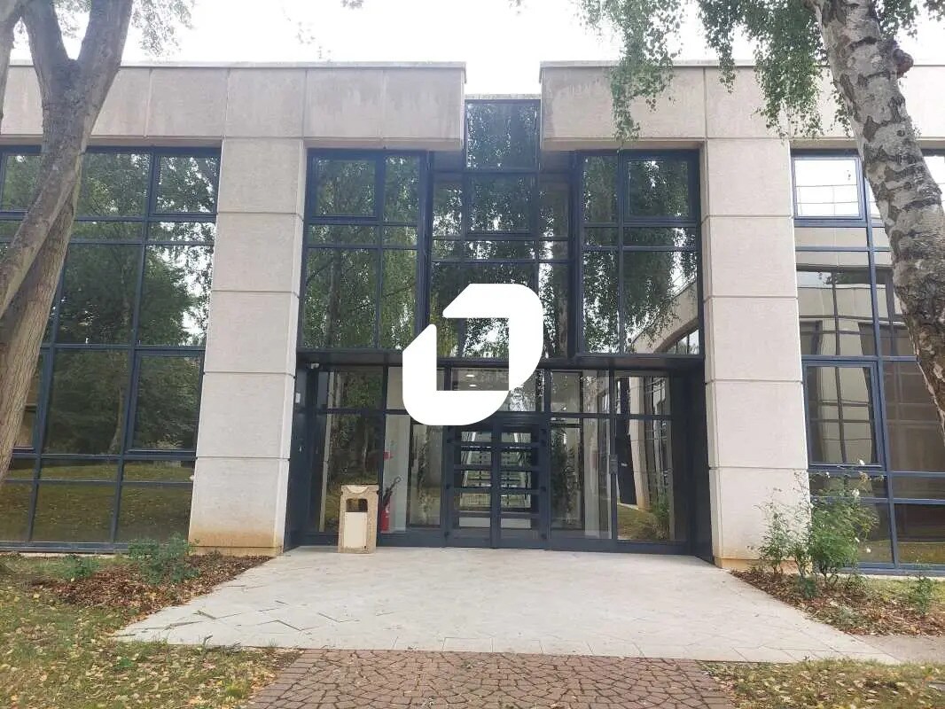 Boulevard Des Chênes, Guyancourt to rent Building Photo- Image 1 of 15