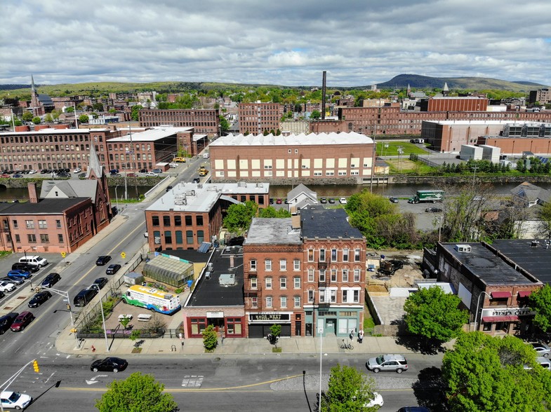 321-323 Main St, Holyoke, MA for sale - Building Photo - Image 1 of 1