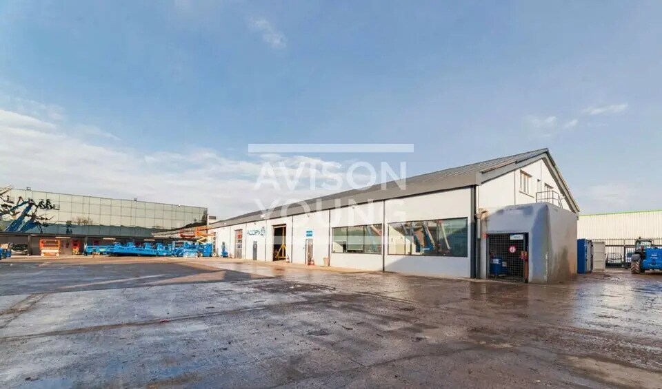 Light Industrial in Gonesse to rent Building Photo- Image 1 of 7