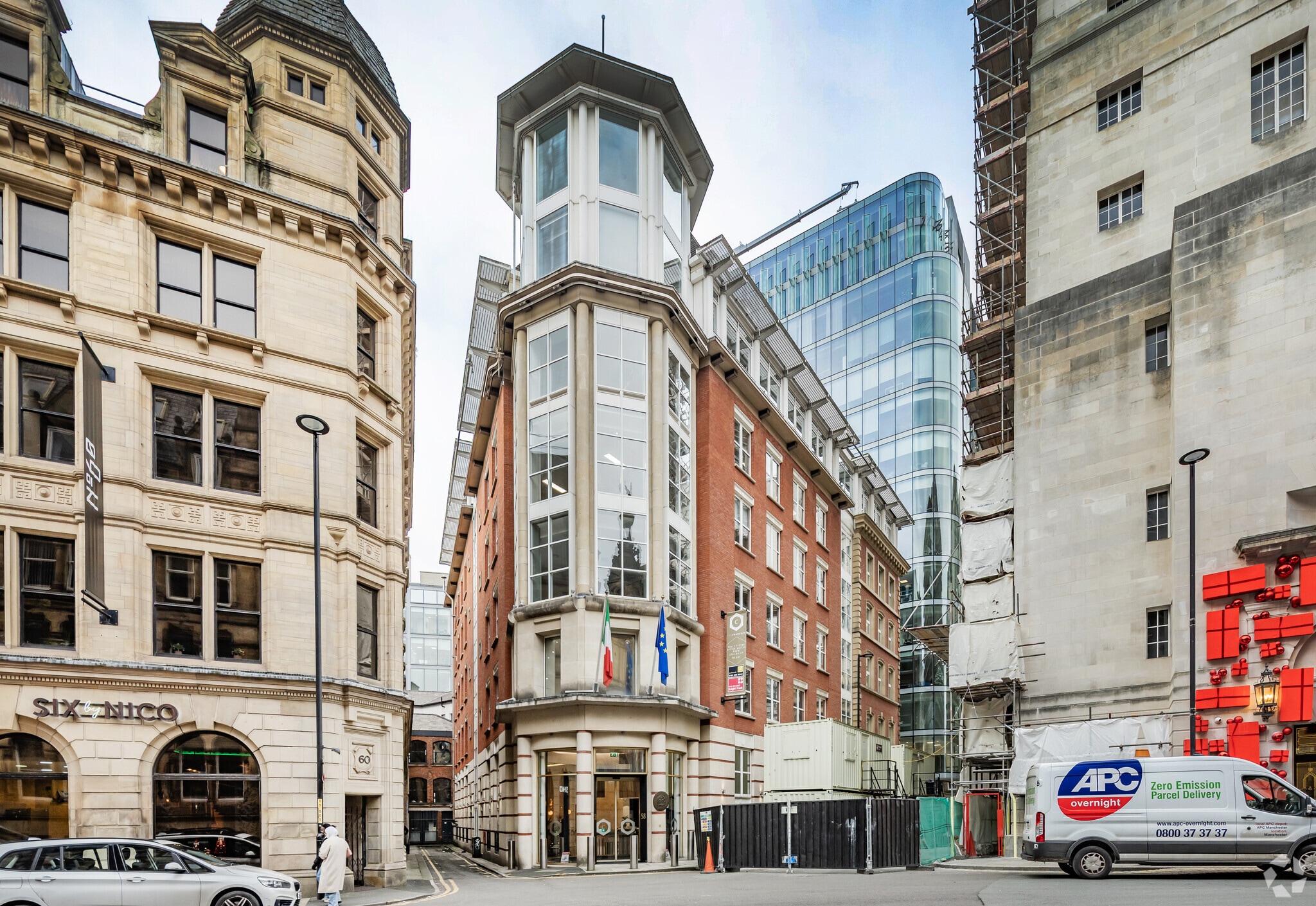 58 Spring Gdns, Manchester to rent Building Photo- Image 1 of 5